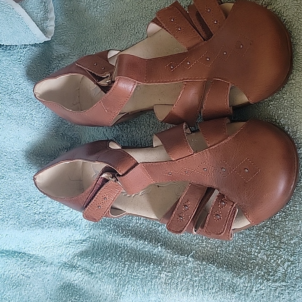 Propet Size 10 women's sandals